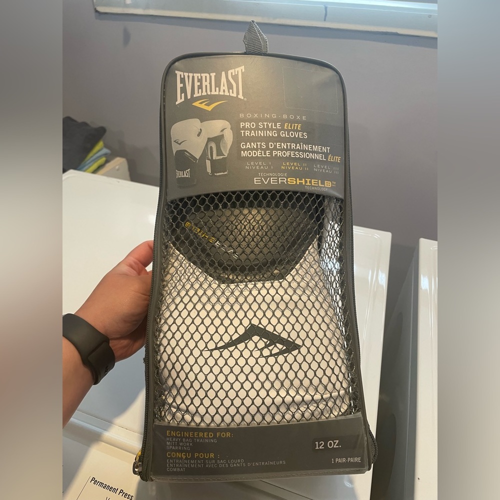 EVERLAST — Boxing Gloves